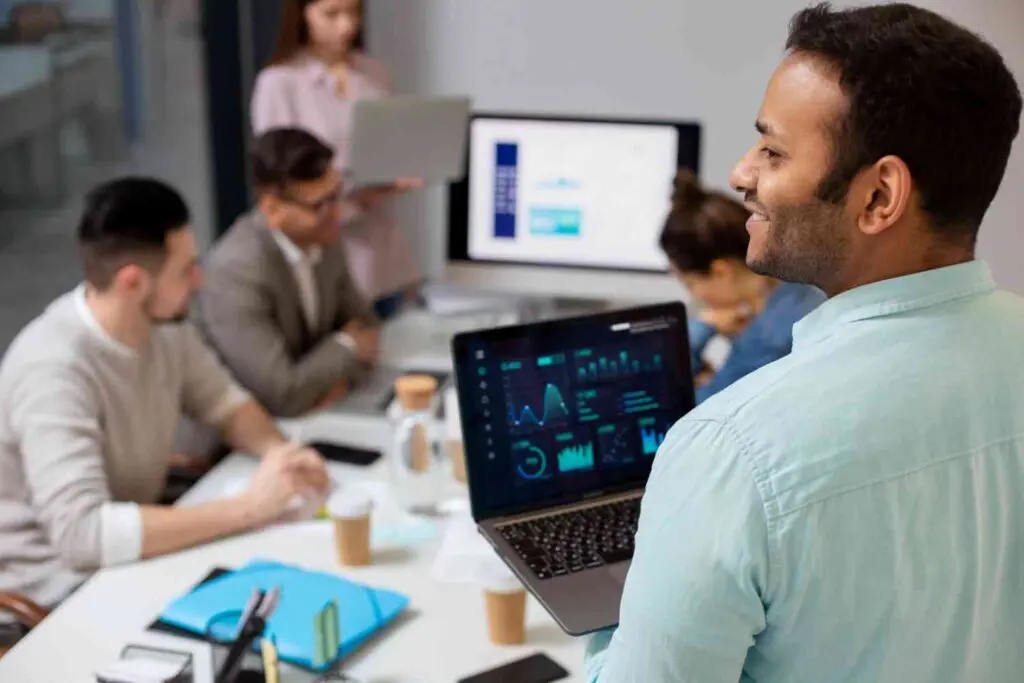 an_online_software_development_diploma_is_also_for_those_who_want_to_join_job_market_fast