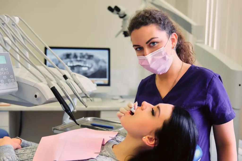 how_to_get_jobs_after_dental_assistant_program_in_bc